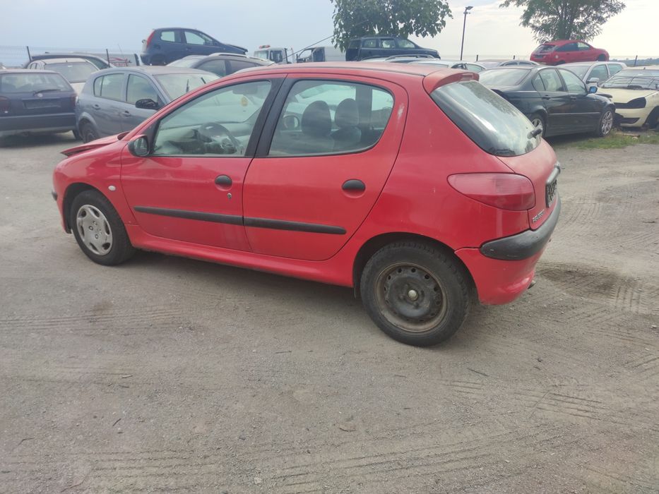 Peugeot/Пежо 206 1.1 на части