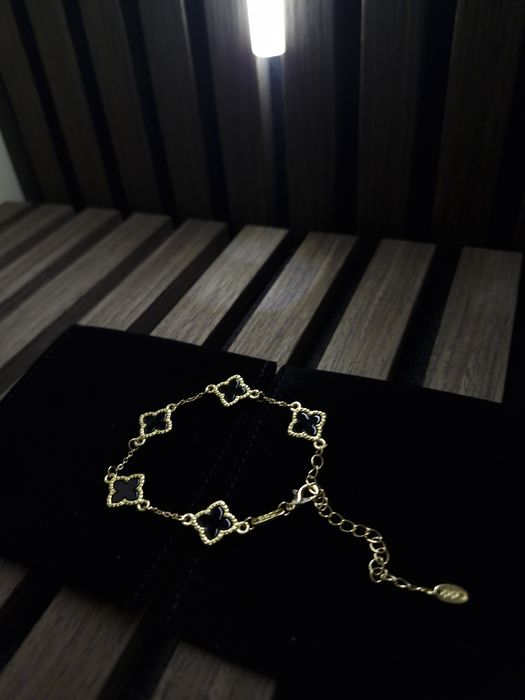 Дамска Гривна с 4 елемента