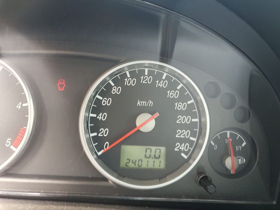 Vând Ford Mondeo Ghia, Mk3, cutie automata, an fabricație 2002, 240.111 km