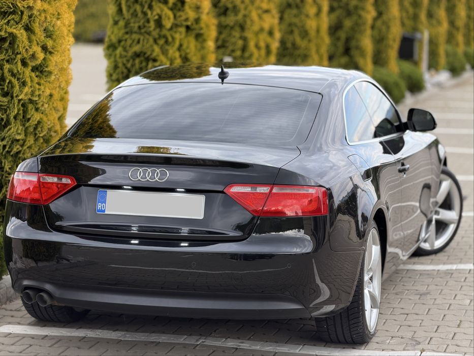 Audi / A5 Coupe 2.0 TDI