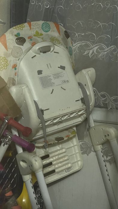 Отдам даром детский стульчик за шоколадку Казахстан