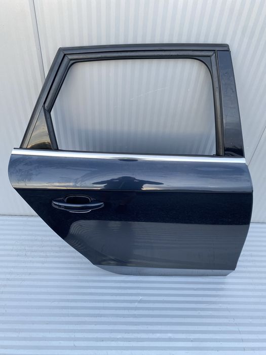 Usa dr spate Audi A4 B8 Facelift cod culoare LX5R 2012-2015