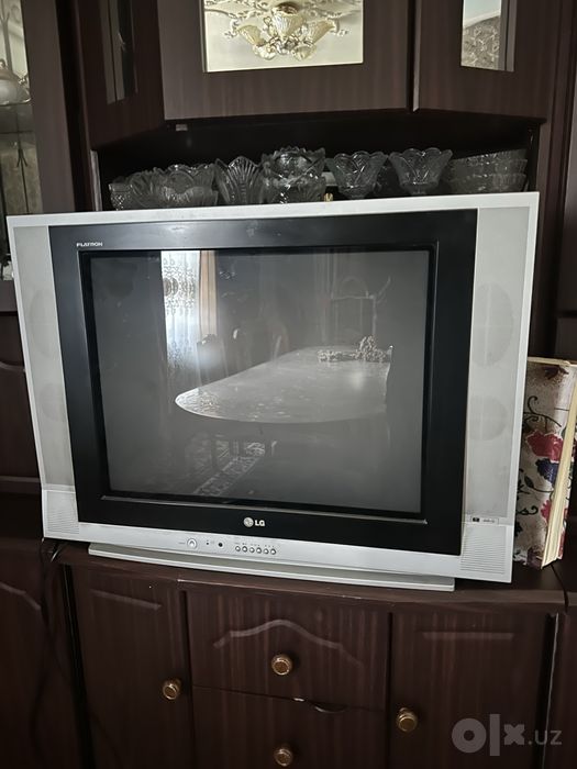 2 ta Lg televizori