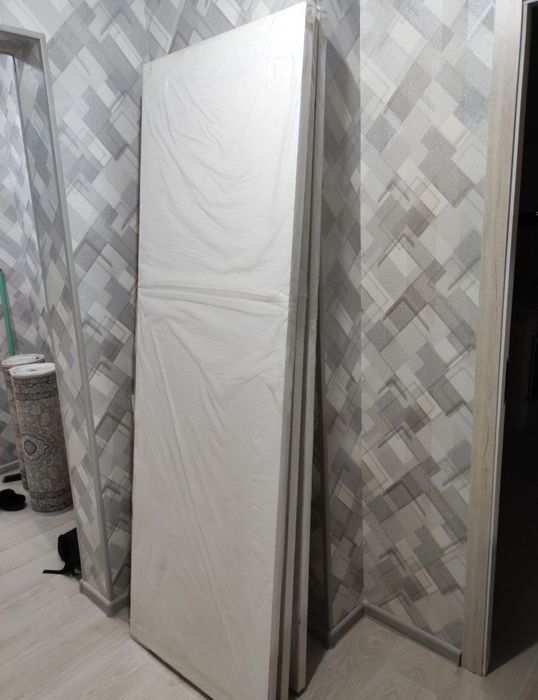 Двери с наличниками