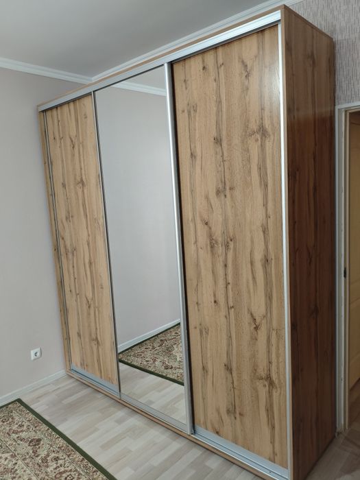 ПРОДАМ Шкаф-купе 80000