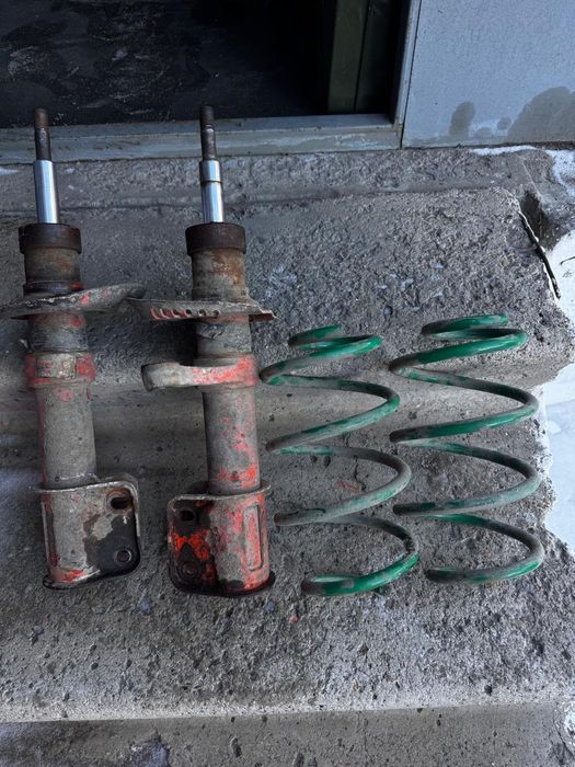 Продам стойки  на Лада Granta