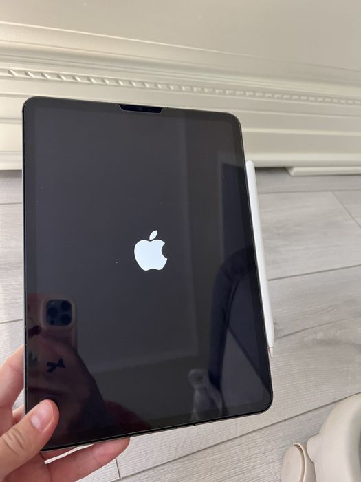 Apple iPad Pro 2021 11 Wi-Fi + 5G 11 дюйм 8 Гб/128 Гб серый