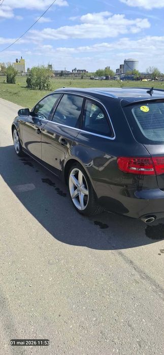 Masina Audi A4 an 2010