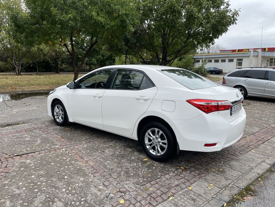 Тойота корола