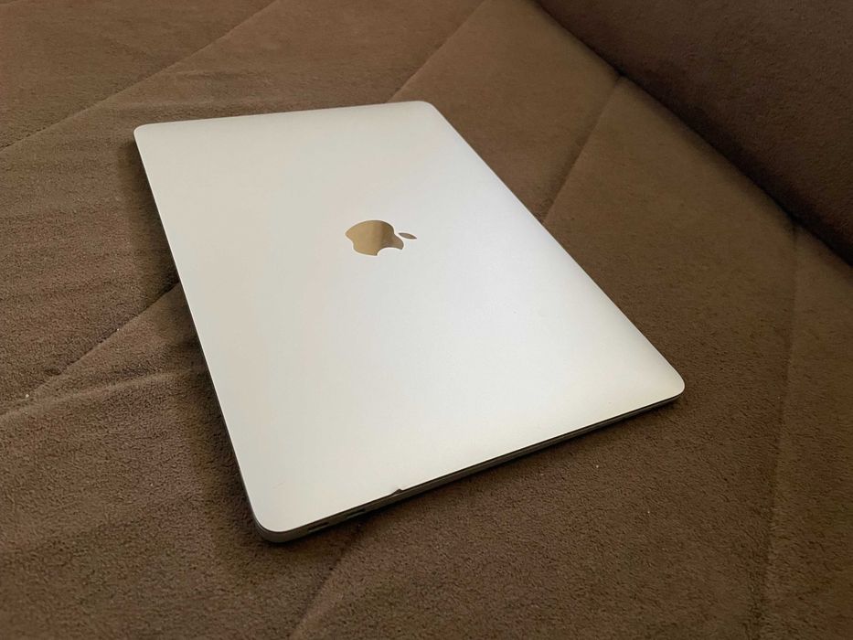 13" M1 Macbook Air A2337 Silver