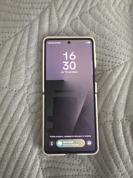 Samsung Galaxy Z Flip 7 / 512 gb