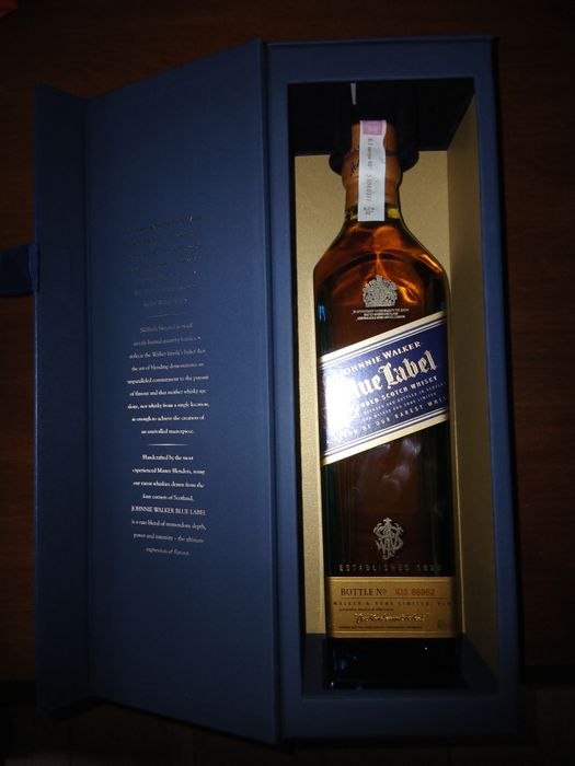 Синьо Джони. Johnnie Blue Label