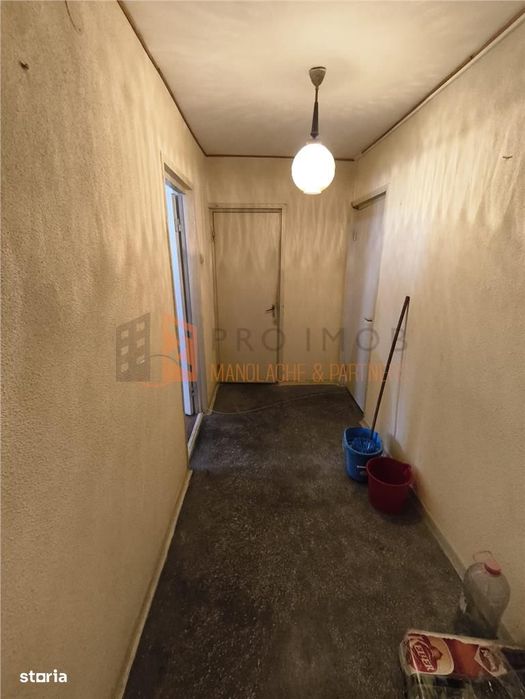 Apartament 3 camere cf1 decomandat zona Micro 3
