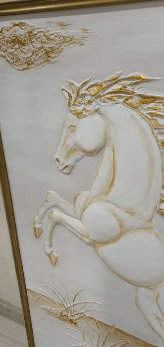 Барельеф, объёмная картина