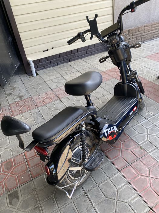 Продам скутер торг уместен