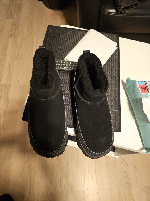Cizmulita  noua bărbați UGG marimea 43