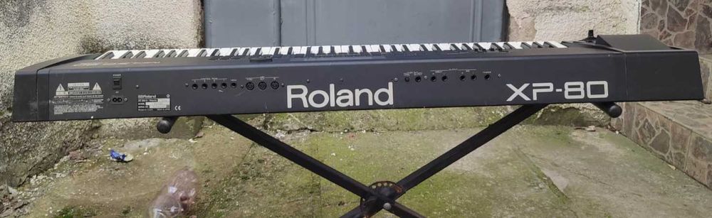 Vand sintetizator Roland xp80