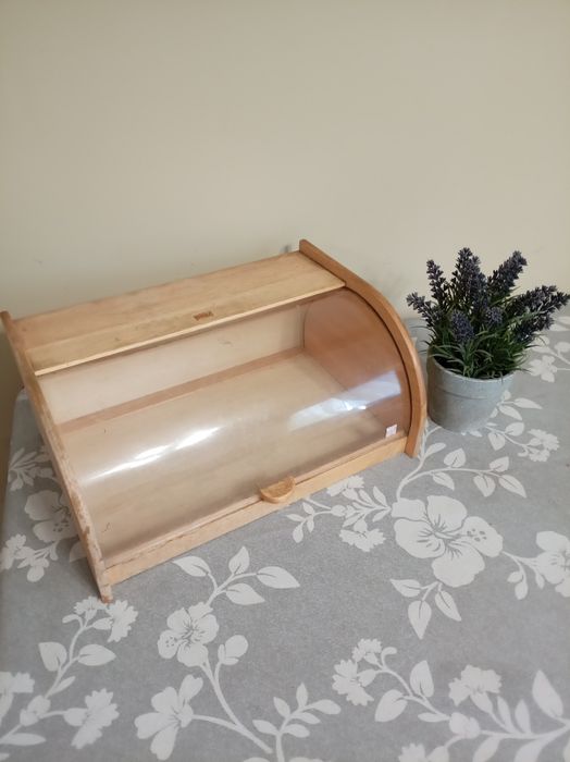 Хлебница деревянная