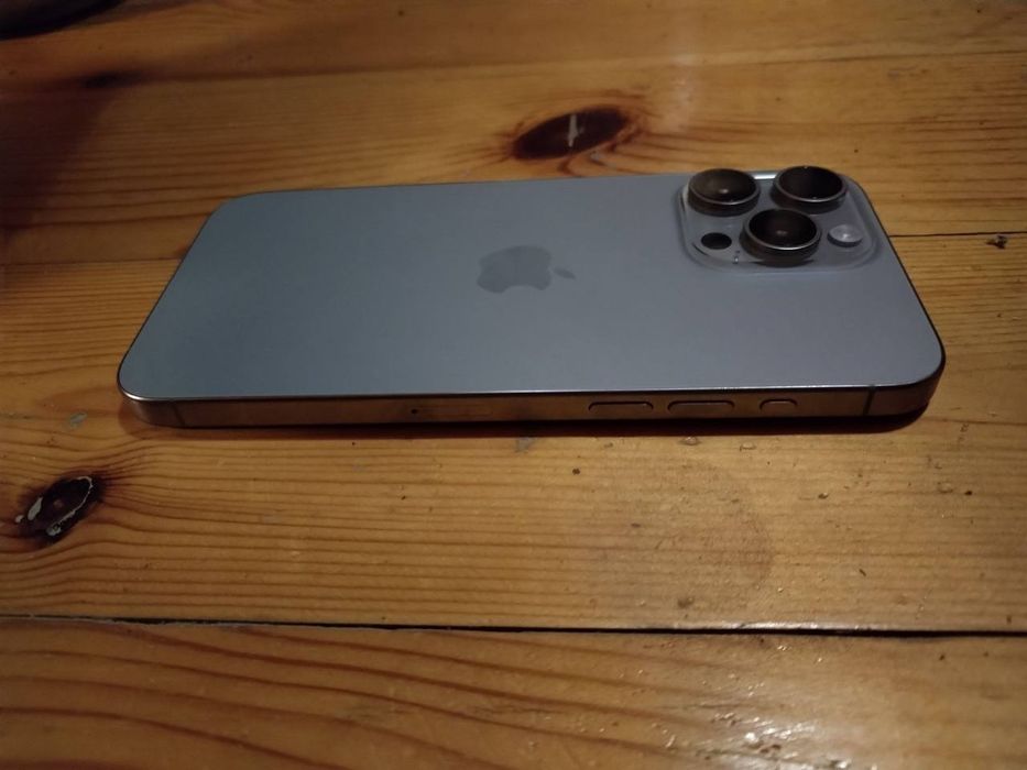 Iphone 15 pro max sotiladi.