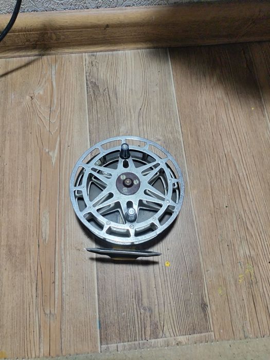 Продам Невский катушку