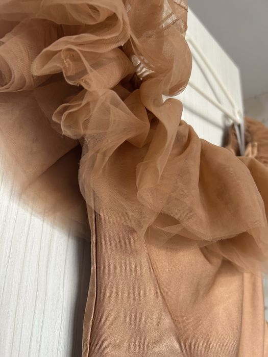 Боди с тюл ръкави