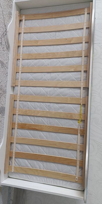 Детская кровать машинка