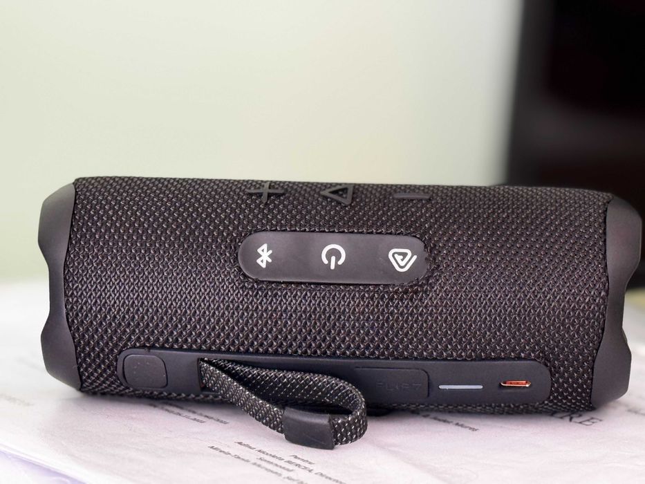 Vand Boxa portabila JBL Flip 7