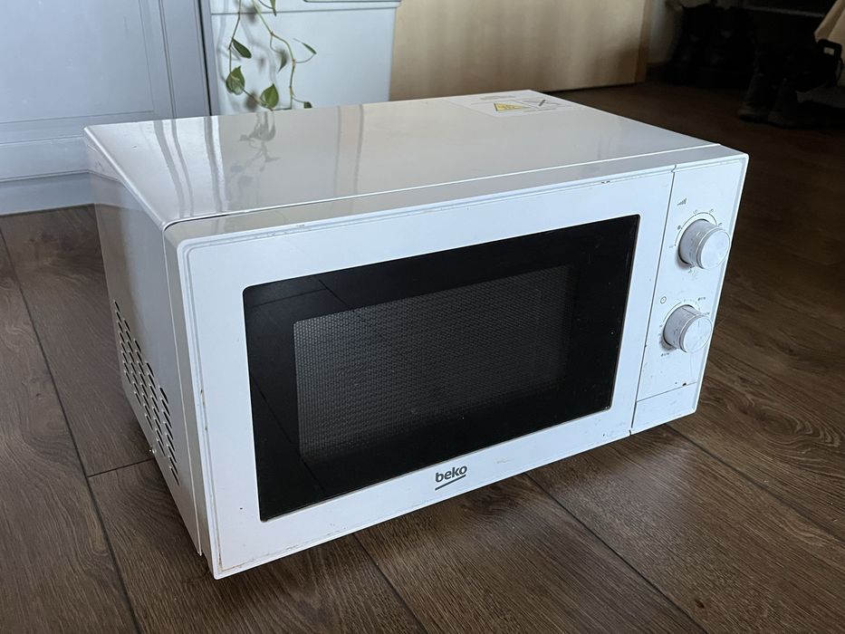 Cuptor cu microunde Beko Defect