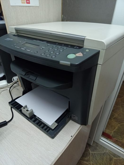 Продам принтер черно белый