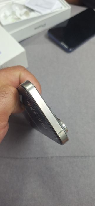 Продам телефон Apple iPhone 15 pro на 256