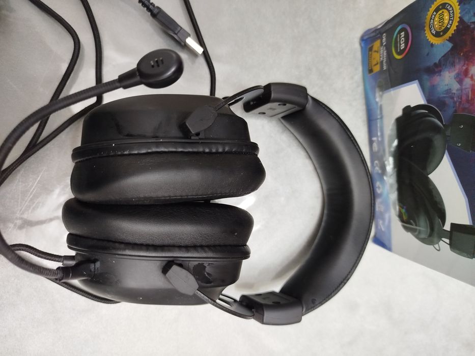 Наушник сатылады