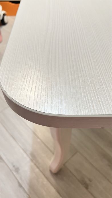Продам стол и 6 стульев