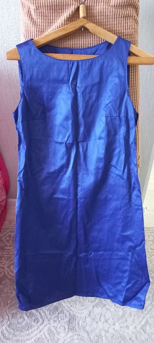 Продам платья для разных возрастов