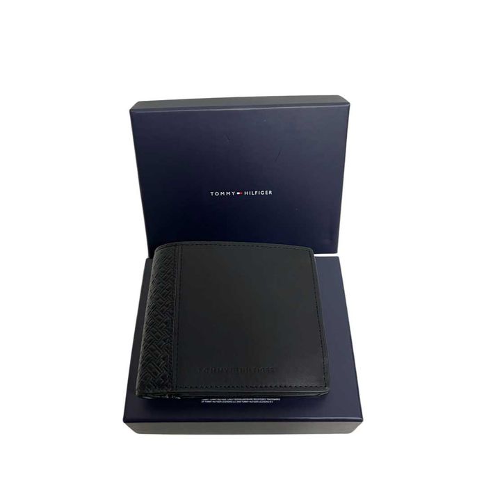 Оригинален мъжки портфейл Tommy Hilfiger AM0AM09548