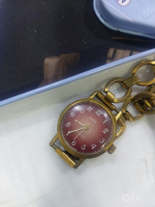 Винтажные часы СССР «Слава 2428» с красным циферблатом, 26 камней, зол