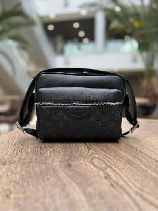 Последни! Луксозни чанти Louis Vuitton, няколко налични модела.