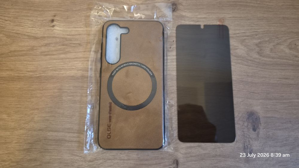 Vând Samsung S23 128 GB utilizat+ Husă/folie privacy noi