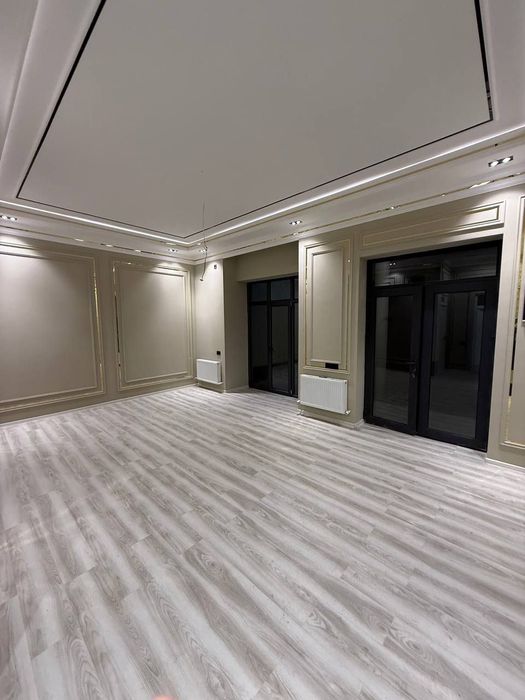 Ховли уй жой сотилади