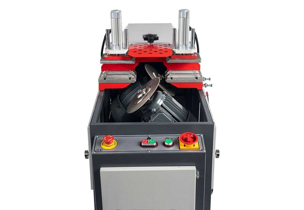 Mașină de Debitat Baghete din PVC - CN301 / PLASTMACH