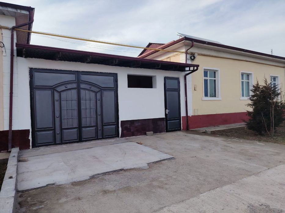 Toshkent viloyati Boʻstonliq tumani Qoʻshqurgʻonda 6 soʻtix 5xonali uy