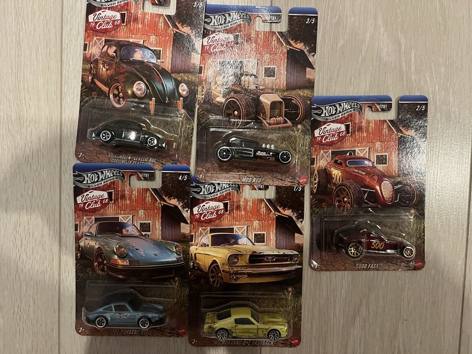 Hot wheels комплекти