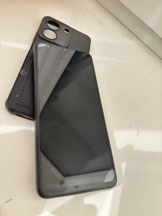 Продаю телефон Redmi 13