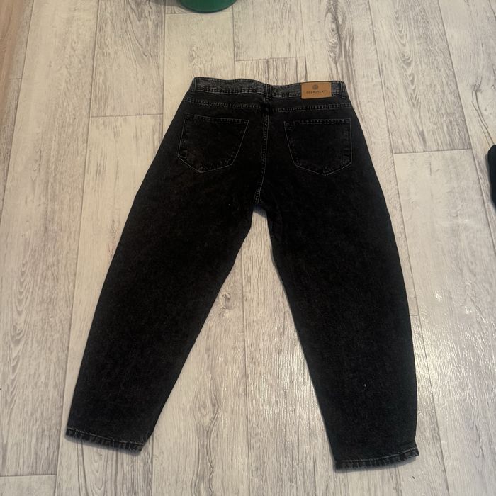 Продам джинсы бананчики