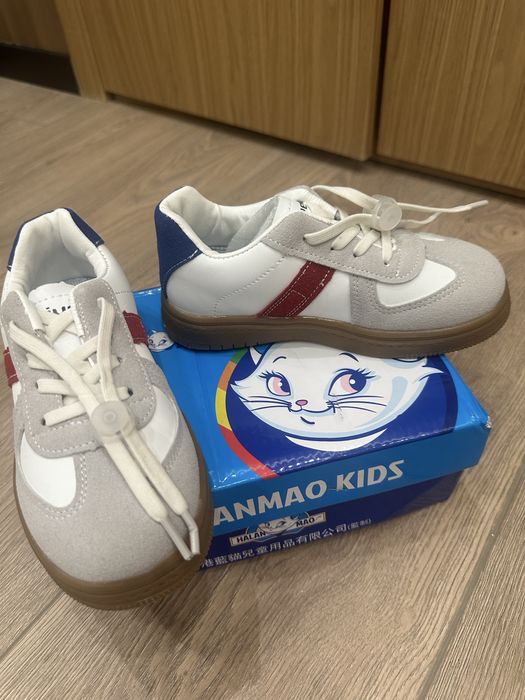 Кроссовки детские