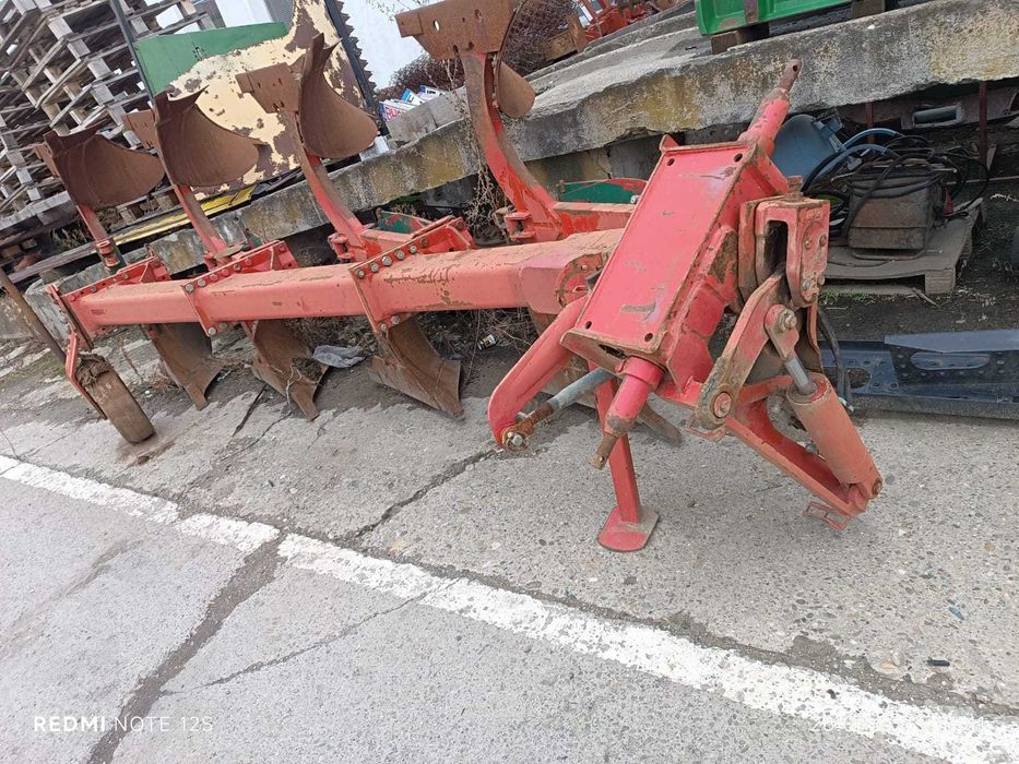 Plug Kverneland 4 trupițe