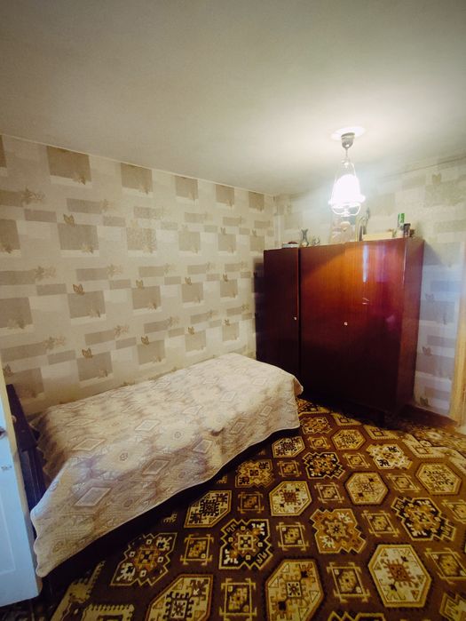 2 хоналик Уй, барча жихозлар билан сотаман.