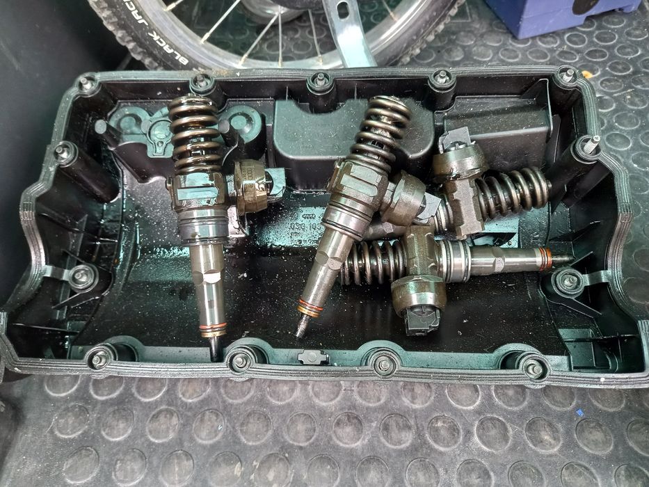 Глава  и капак за vw sharan tdi ,2.0, 140 к.с