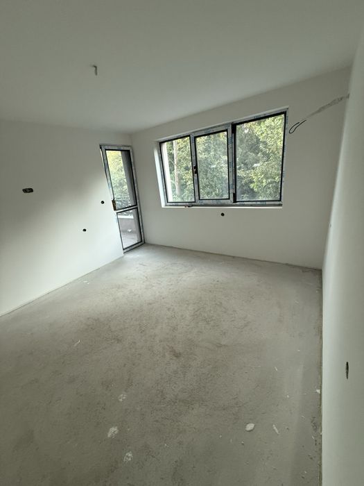 Дава се под наем Четиристаен апартамент в Асеновград - 160 кв.м за 1500 € - Снимка #8