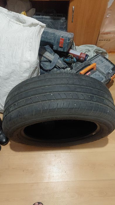 Продам комплект летних шин