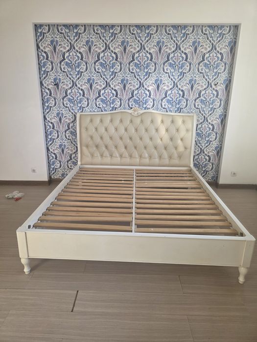 Срочно продам спальный набор